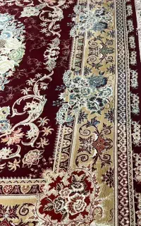 یک عدد فرش‌ دسته دوم در حد نو و طرح زیبا