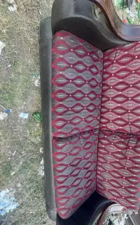 فروش مبل سه نفره بسیار محکم