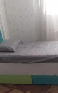 تخت نوجوان