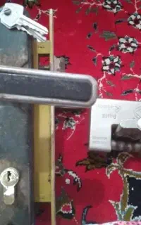 قفل درب اهنی