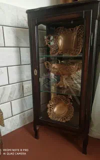 ویترین چوبی درحدنو بدون خط وخش