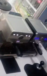 1-دستگاه آسیاب  و2عدد،دستگاه قهوه سازنیمه صنعتی