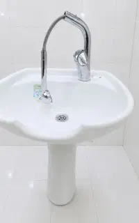 شیر و سر شور پایه دار  آرایشگاه