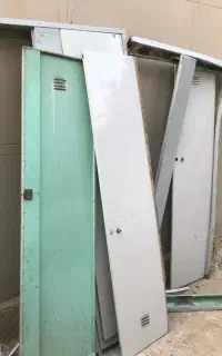 درب کمد دیواری آهنی ضایعات
