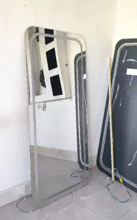 آیینه تمام قد LED