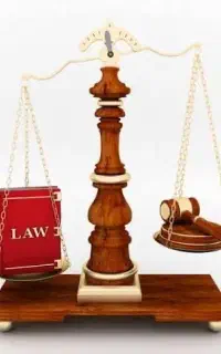 وکیل پایه یک دادگستری با بیش از بیست سال سابقه
