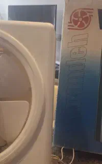 دوعدد هواکش پلاستیکی دریچه داره دمنده