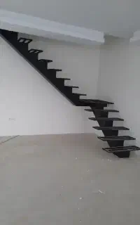 پله فلزی مدرن