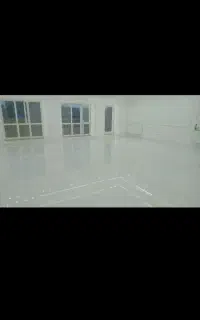خانم برای نظافت