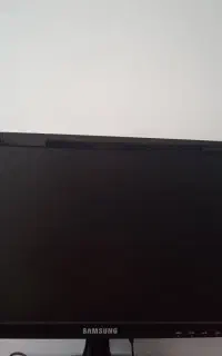 مانتیور سامسونگ ۱۹ اینچ بدون ختو خش