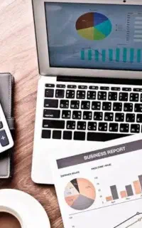 به حسابدار خانم درفروشگاه لاین نوری نیازمندیم