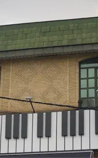 پیانو کابین شده و بدون کابین