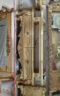 میز تی وی ،آینه ،ساعت