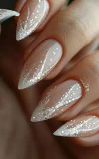 کاشت ناخن باهزینه بسیارکم ومتریال باکیفیت۳۰۰فقط