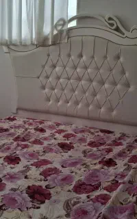 تخت دونفره همراه با پاتختی درحدنو