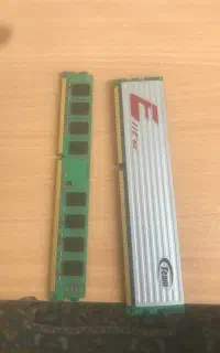 دوعدد رم۴ گیگDdr3