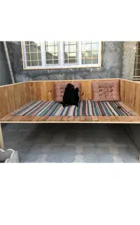 تخت فلزی چوبی
