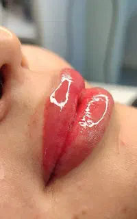میکرو فیبروز شیدینگ بن مژه خط چشم فقط ۱ تومن