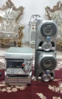 یک عدد ضبط به همراه دوتا باند سالم ۱۳۰۰ وات تمیز