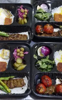 کترینگ آراکس تهیه و توزیع غذا مطبخ باغ تالار سالن