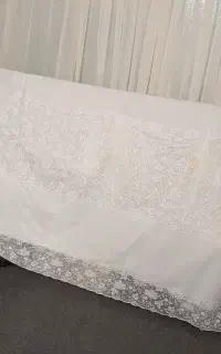 سفره ۴متری سفید درحد نو