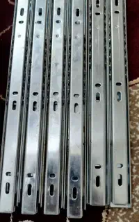 ریل کمد.