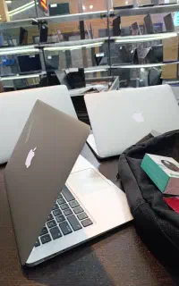 لپتاپ اپلmac book cori7 رم8