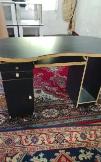 میز تحریروگلیم فرش