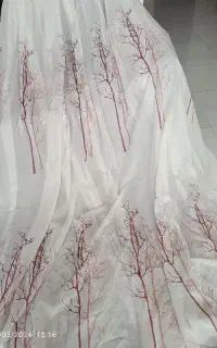 پرده حریر شاخه ای