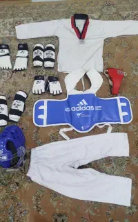 لباس و وسایل تکواندو کامل