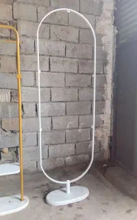 قاب آینه قدی فلزی با پایه سنگی