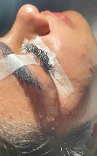 اکستنشن مژه و کاشت مژه