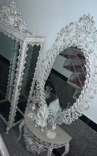 بوفه و آینه شمعدان و ساعت