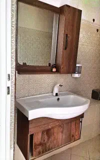 روشویی با باکس و آینه و شیرآلات چشمی