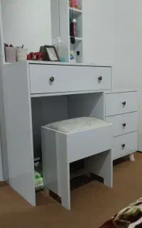 میز آرایش کاملا نو و سالم