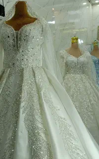 سالن زیبایی مزون دلا