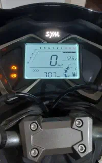 اس وای ام j200