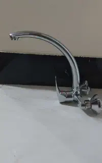 شیر آب بزرگ .