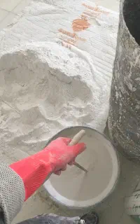 شاگرد گچ کار ماهر