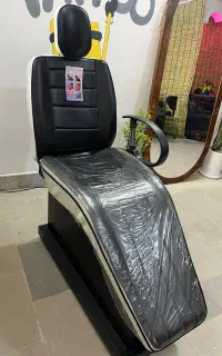 صندلی طرح برقی