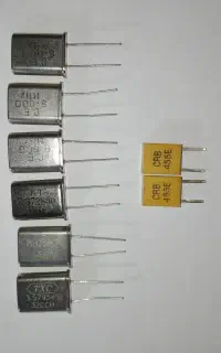 ۸عدد نوسان ساز کریستالی نو