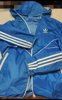 کاپشن . بارونی. بادگیر adidas اصل اورجینال