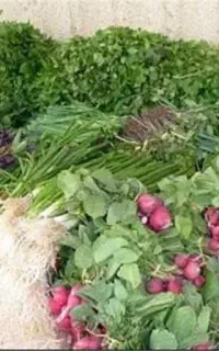 سبزی فروشی در تره طول گیلان