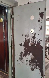 نقاشی درب آسانسور و پتینه کاری حرفه ای طرح سنگ