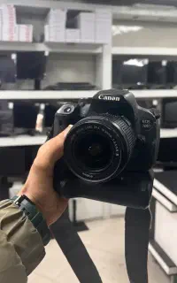 دوربین کنن canon 700d همراه لوازم اضافه