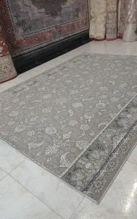 فرش ۱.۸۰در۲.۴۰طوسی طرح افشان درجه یک نو