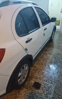 کویک r سفید مشکی