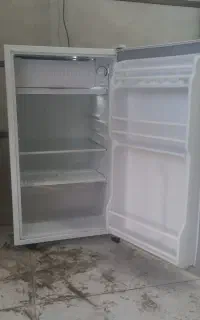 یخچال۵فوت ایستول در حد نو بدون ایراد