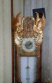 ساعت برنز طلایی