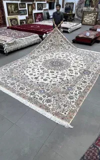 فرش دستباف تک ۶ متری ۶۰ رج ۶ لا نایین اصفهان